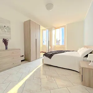 https://carolas-place.it-lombardy.com